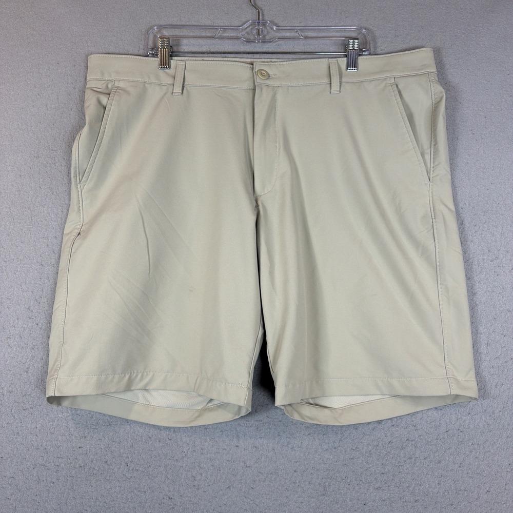 Under Armour Golf Chino Shorts Loose Fit Men's Sz. 42 Khaki Beige